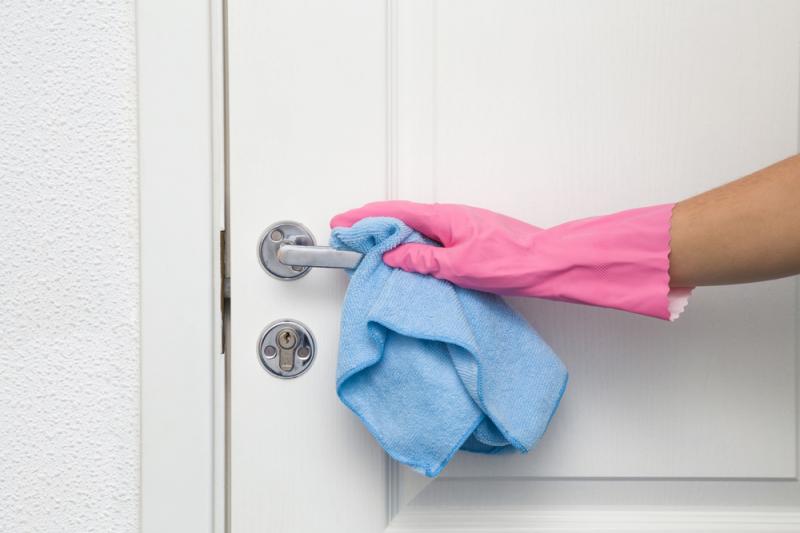 Как мыть ламинированные двери